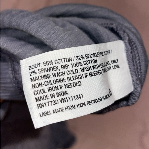 Women’s Zip Sweatshirt - Picture 2 of 4